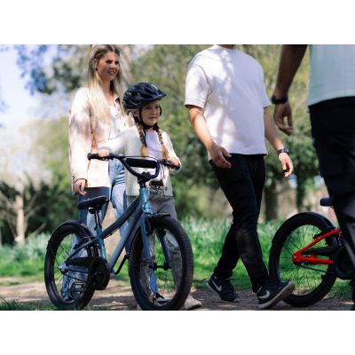 BICICLETA INFANTIL BATCH 20’’